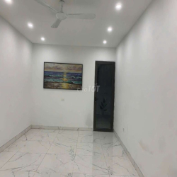 Cho thuê nhà,100m2,  3 tầng kinh doanh văn phòng, khách sạn, lớp học