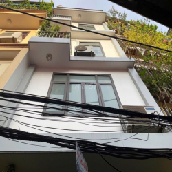 CHÍNH CHỦ CHO THUÊ NHÀ HỘ GIA ĐÌNH Ở PHỐ DỊCH VỌNG, CẦU GIẤY, HÀ NỘI