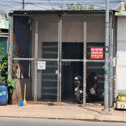 Em có 1 căn nhà mặt tiền tỉnh lộ 824 cần cho thuê nguyên căn