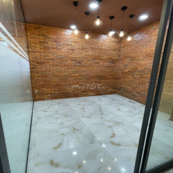 Cho thuê nguyên căn KDT Vạn Phúc city giá 45tr 7x20m có thang máy