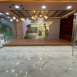 Cho thuê nguyên căn KDT Vạn Phúc city giá 45tr 7x20m có thang máy