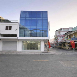 cho thuê nhà căn góc đường Bàn Cờ (Q3 cũ) 5 x 18m giá rẻ thị trường