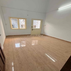 Nhà hẻm trung tâm Q3 cho thuê