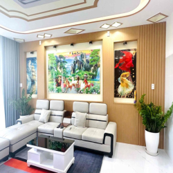 CHO THUÊ NHÀ GÓI 7 MỸ GIA ĐỐI DIỆN SÂN BANH, NHÀ MỚI GIÁ 25TR/THÁNG