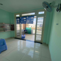 nguyên căn hẻm cmt8 (3,5x12m 2 lầu 3pn 3wc, nhà đẹp)