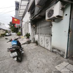 P trệt,wc riêng trong phòng, nơ Trang Long , pham van đong nguyên xí