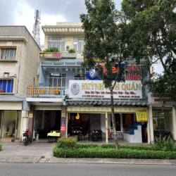 NGUYÊN CĂN 10M X 20M TRỆT 2 LẦU, SÂN THƯỢNG