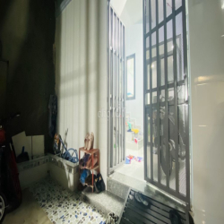 Nhà đẹp mới xây cách Aeon Tân Phú 200m