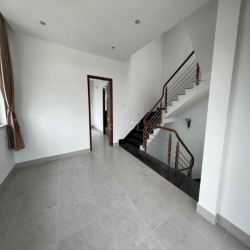 Biệt thự Gia Hoà góc 2MT 10x22 3 lầu 4pn 5wc Đỗ Xuân Hợp- Phước Long