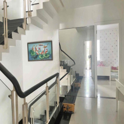 Biệt thự, Khu Tên Lửa, 12x20 3 Tầng, Căn Góc Thoáng Mát