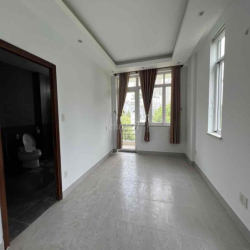 Biệt thự Gia Hoà góc 2MT 10x22 3 lầu 4pn 5wc Đỗ Xuân Hợp- Phước Long