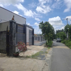 Cho thuê nhà ở làm văn phòng kinh doanh hoặc để ở