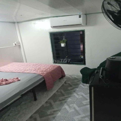 Nhà Nguyên Căn Q4