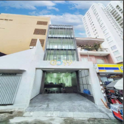 Cho thuê nhà 01 Nguyễn Văn Nguyễn,Quận 1.DT:5x17m (hầm+4 tầng)