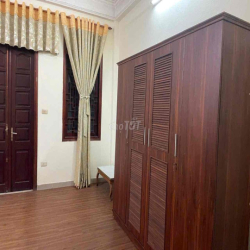 THUÊ NHÀ GIÁ BÌNH DÂN 35m2 Đường Láng