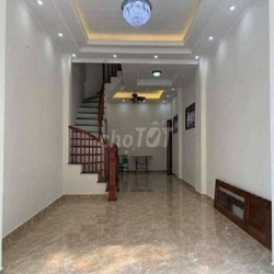 Nhà phân lô ngõ 106 Hoàng Quốc Việt - Diện tích 65m x 5 tầng, 27 triệu