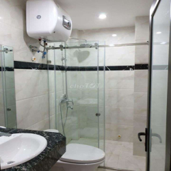 Nhà phân lô ngõ 106 Hoàng Quốc Việt - Diện tích 65m x 5 tầng, 27 triệu