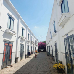 Nhà liền kề 2 phòng ngủ