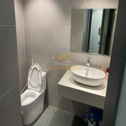 Cho thuê nhà Hoàng Hoa Thám, P.13, Q.Tân Bình, 7x20m, Hầm trệt 5 lầu