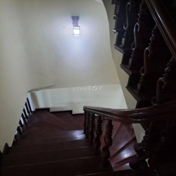 Nhà phân lô ngõ 106 Hoàng Quốc Việt - Diện tích 65m x 5 tầng, 27 triệu