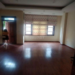 Nhà phân lô ngõ 106 Hoàng Quốc Việt - Diện tích 65m x 5 tầng, 27 triệu