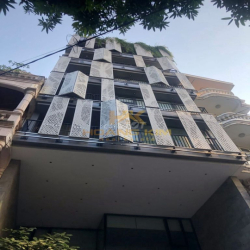 Cho thuê nhà Hoàng Hoa Thám, P.13, Q.Tân Bình, 7x20m, Hầm trệt 5 lầu