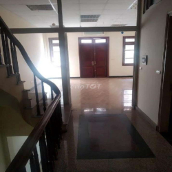 Nhà phân lô ngõ 106 Hoàng Quốc Việt - Diện tích 65m x 5 tầng, 27 triệu