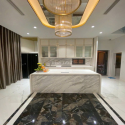 CĂN GÓC VEROSA KHANG ĐIỀN -LIÊN PHƯỜNG Q9 - 4 TẦNG -5PN 5WC - SÂN Ô TÔ