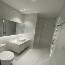 CĂN GÓC VEROSA KHANG ĐIỀN -LIÊN PHƯỜNG Q9 - 4 TẦNG -5PN 5WC - SÂN Ô TÔ