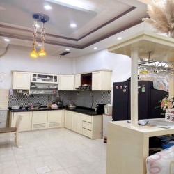 CHỈ 5,6 TỶ SỞ HỮU CĂN NHÀ PHỐ MẶT ĐƯỜNG HỒNG BÀNG TTTTP NHA TRANG