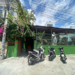 CHO THUÊ NHÀ CẤP 4 CÓ SÂN VƯỜN 3 PHÒNG NGỦ NAM NHA TRANG