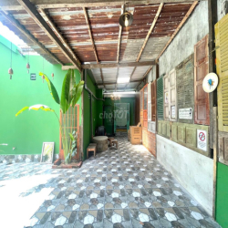CHO THUÊ NHÀ CẤP 4 CÓ SÂN VƯỜN 3 PHÒNG NGỦ NAM NHA TRANG