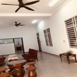 CHO THUÊ TẦNG TRỆT MẶT TIỀN ĐƯỜNG Y BIH ALEO DT 90M2