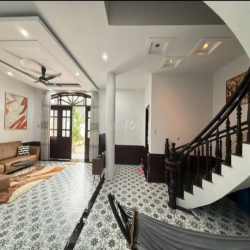 Biệt thự SHR, full nội thất, 197m2 đất, 5PN, gần biển