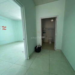 cho thuê nhà 2 tầng gần bệnh viện lê văn thịnh quận 2 2pn 6,5 triệu