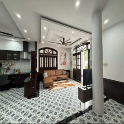 Biệt thự SHR, full nội thất, 197m2 đất, 5PN, gần biển