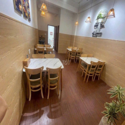 Cho thuê nhà nguyên căn Mặt tiền Phan Huy Ích, 4 tầng, đẹp, chắc chắn