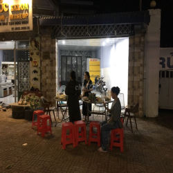 Cần cho thuê nhà mặt tiền đường võ văn kiệt . p9. tp vĩnh long