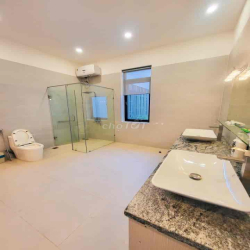 CHO THUÊ VILLA SIÊU ĐẸP – ĐẲNG CẤP THẢO ĐIỀN, QUẬN 2 🔥