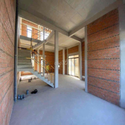 cho thuê biệt thự thô