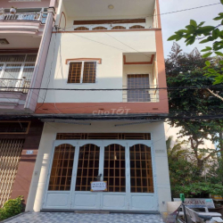 CHO THUÊ NHÀ 1 Trệt  2 Lầu. DT sàn 4m×15m