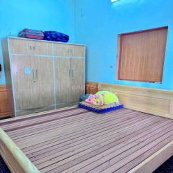 Cho thuê nhà 2 tầng mặt tiền đường Trần Hưng Đạo