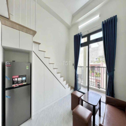 Căn hộ Ban công đầy đủ tiện nghi gần Metro Ngã Tư Thủ Đức