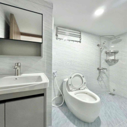 Căn hộ Ban công đầy đủ tiện nghi gần Metro Ngã Tư Thủ Đức