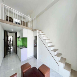 Căn hộ Ban công đầy đủ tiện nghi gần Metro Ngã Tư Thủ Đức