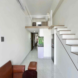 Căn hộ Ban công đầy đủ tiện nghi gần Metro Ngã Tư Thủ Đức