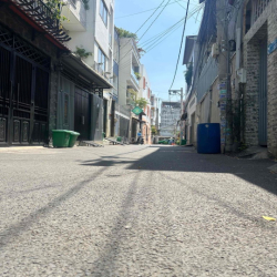 Cho thuê nhà nguyên căn sát Vạn phúc city 210m - oto đậu trong sân nhà