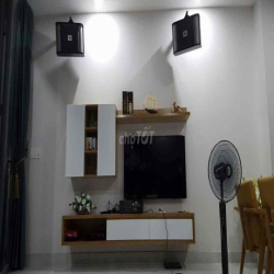 Cho thuê nhà nguyên căn sát Vạn phúc city 210m - oto đậu trong sân nhà