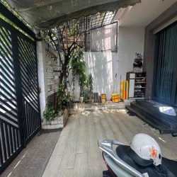 Cho thuê nhà nguyên căn sát Vạn phúc city 210m - oto đậu trong sân nhà