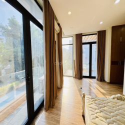 BIỆT THỰ SÂN VƯỜN LUCASTA KHANG ĐIỀN -LIÊN PHƯỜNG Q9 -FULL NT BV 24/7